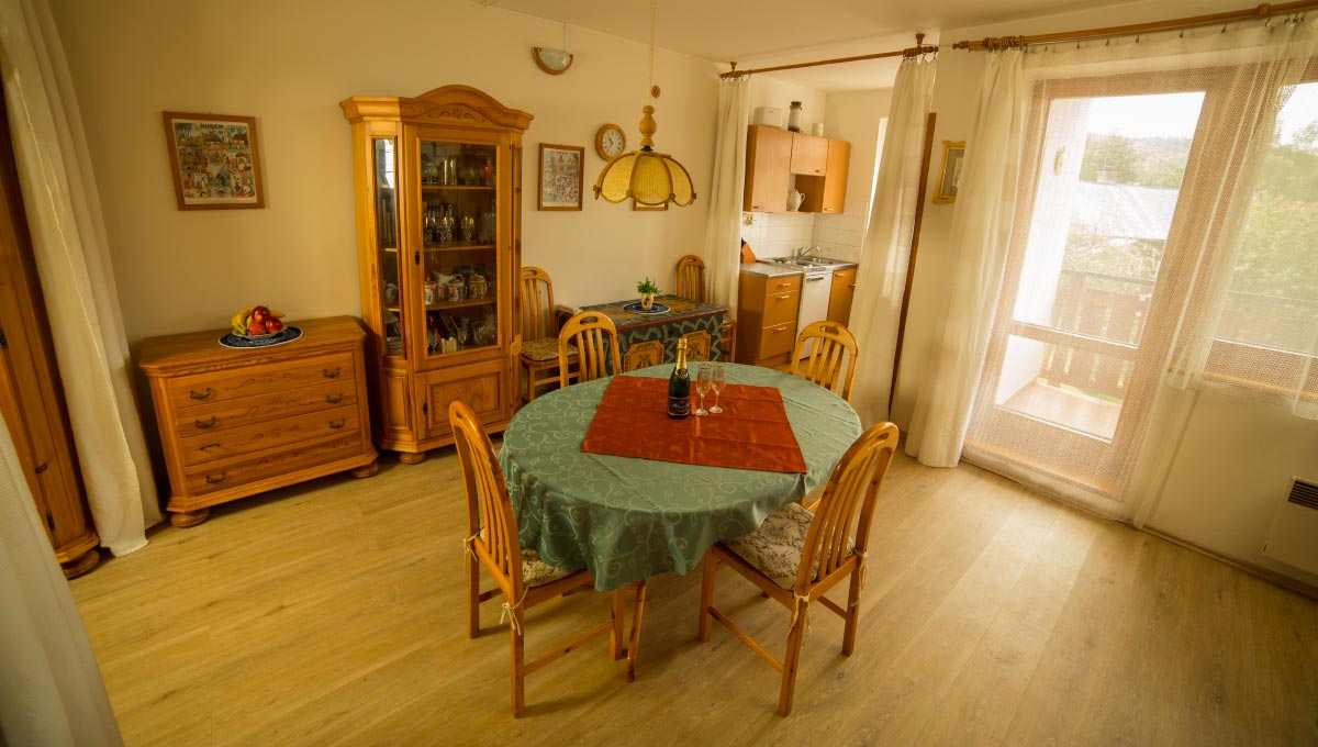 Studio 1/4 s balkónem