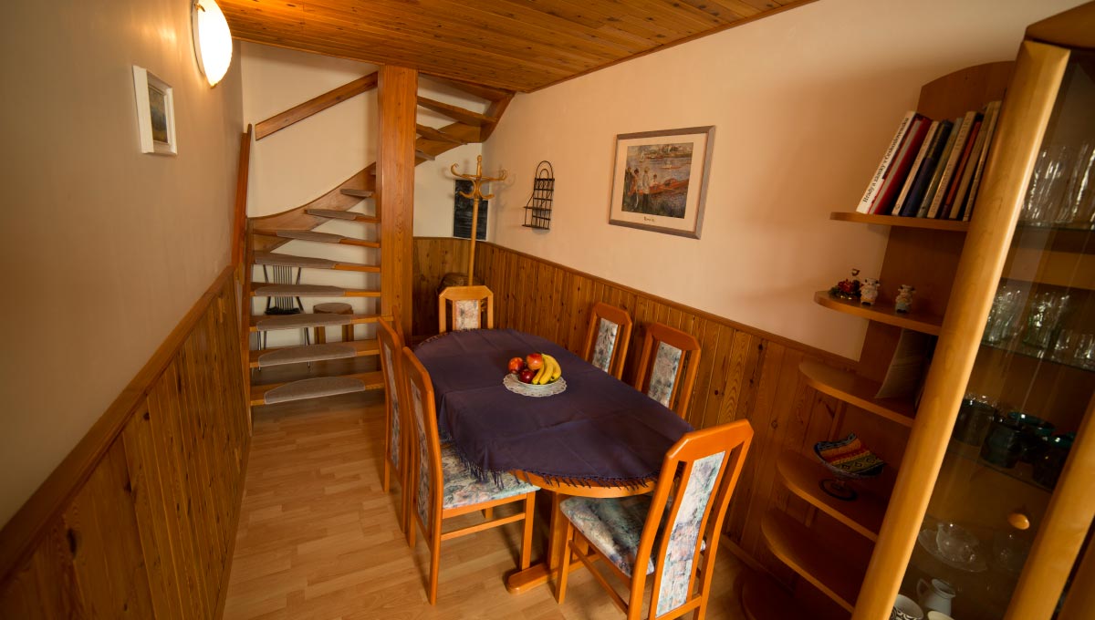 Apartmán 3/8 s balkonem